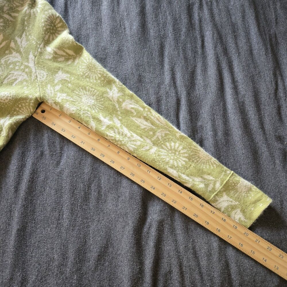 Vintage Icelandic Design Angora Cardigan Sweater Green Leaf Metal Buttons Sz Med - Picture 8 of 8